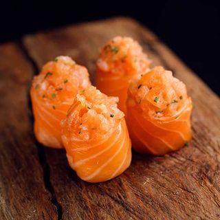 Gunkan de Salmão (4un)