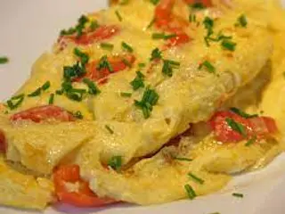 Omelette oignon et tomate