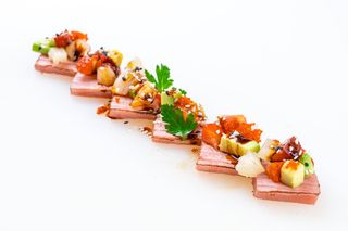 E4  Maguro tataki - 6 pezzi