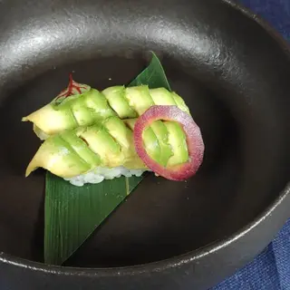 57. Nighiri avocado