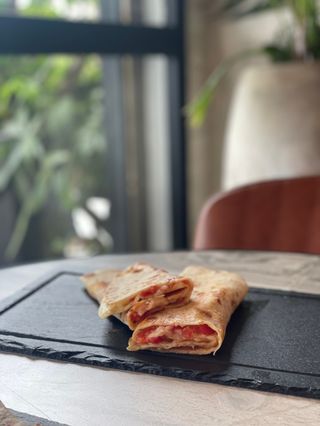 Saj Fromage Tomate Onion