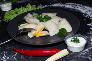 Pierogi dyniowe i twarogiem wędzonym 8szt.