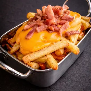 ⭐ Dirty Cheese & Bacon Fries
