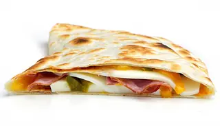 Piadina speck e mozzarella