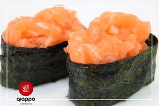 Gunkan Tartare di salmone