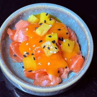 G10 .Tartare sake  e mango