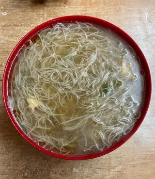 Sopa de fideos chinos