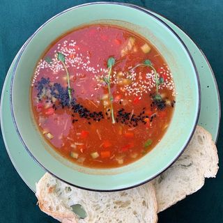 Томатний крем-суп з мідіями