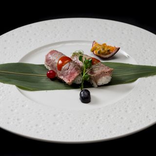 137. Nigiri manzo - 2 pezzi