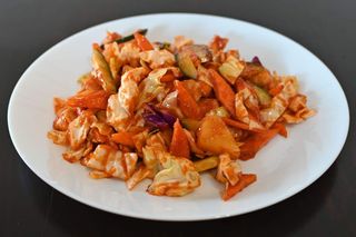 Piletina sa ananasom u tomato sosu velika porcija