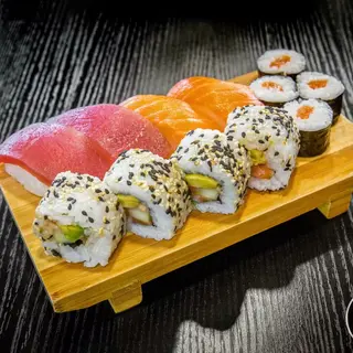 120. Shushi bandeja