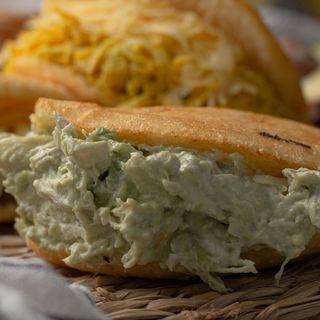 Arepa De Reina Pepiada