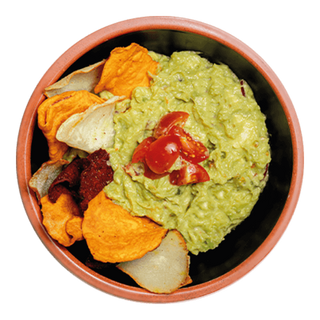Guacamole con chips vegetales