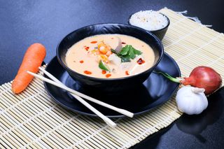 ԱՊՈՒՐ  ՏՈՄ -ԿԽԱ