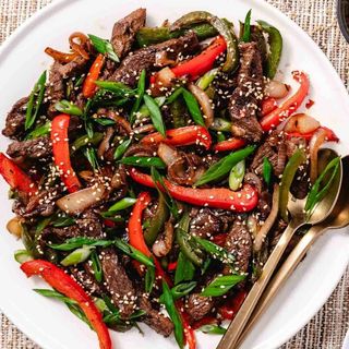 Beef With Onions & Chilies