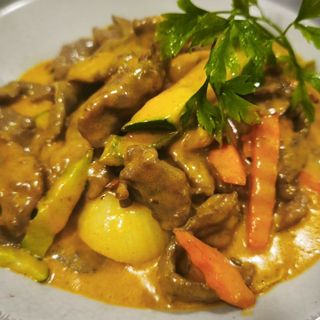 Ternera Con Salsa Curry
