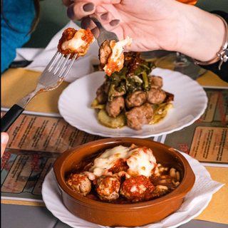 POLPETTE DI CARNE POMODORO E MOZZARELLA