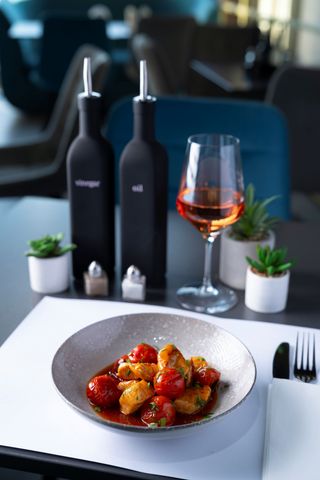 Pui cu roșii cherry