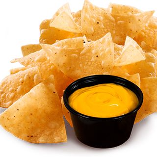 Nachos com Molho de Queijo