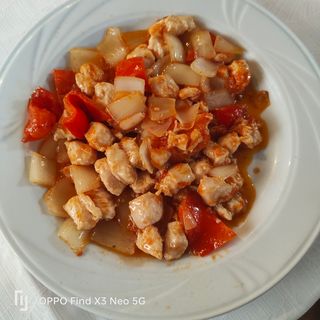 404 Pollo con salsa piccante