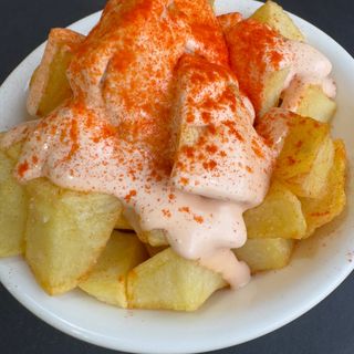 Bravas