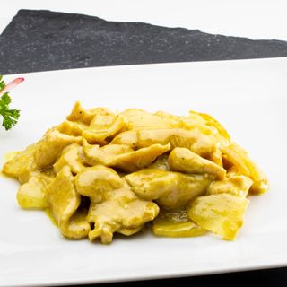 Pollo con curry