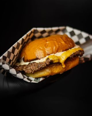 Classic Cheeseburger