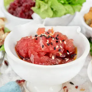 R8. Tartar tonno