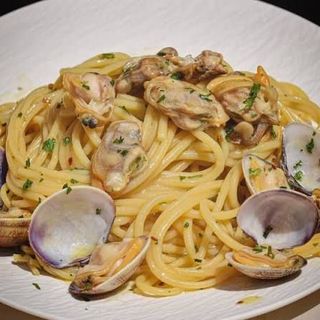 Spaghetto aglio, olio, peperoncino e vongole veraci
