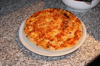 PIZZA MARGHERITA