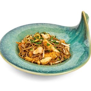 205 Yakisoba con pollo