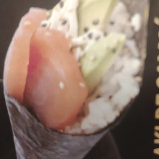 85. Temaki  salmón(1 Pza.)