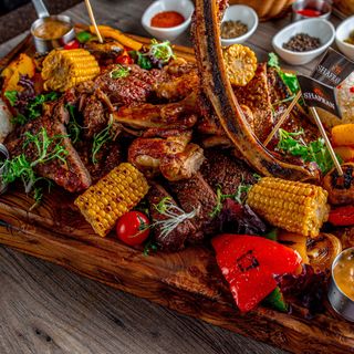 Мясной микс "Шафран" (8-10 персон)