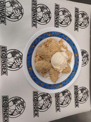 Knedle punjene pistać kremom