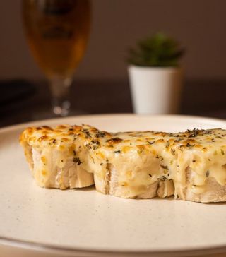 Espetinho de Pão de Alho