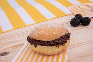 Bola de Berlim Brigadeiro