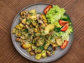 Картопля смажена з печерицями (220 g)