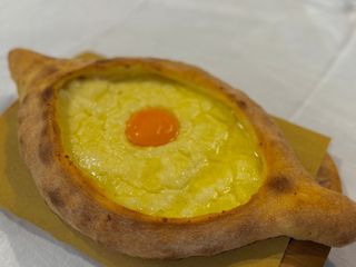 Adjaruli khachapuri