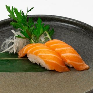 101-Nigiri de Salmón 