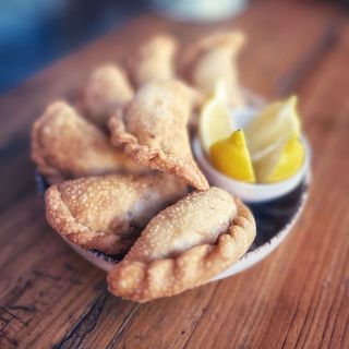 Empanadas de pollo (12 unidades) 