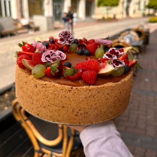 Sernik nowojorski ze słonym karmelem 