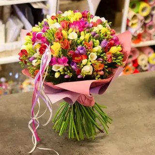 Mazzo di 50 fresia  misto