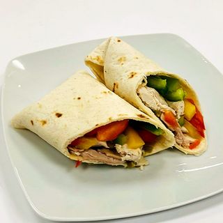 Wrap De Pollo Asado Y Jalapeño