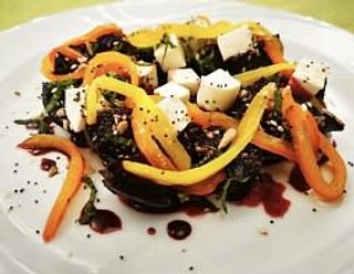 Салат из запеченной свеклы, с бальзамиком и фитакса