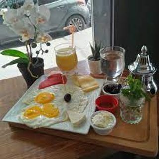 Petit Déjeuner Chamali