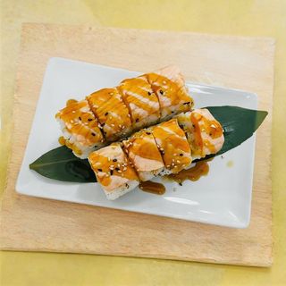 138.Roll Salmon Flameado Gampa Rebozado (8 Uds.)