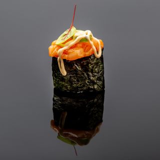 59. Gunkan spicy sake