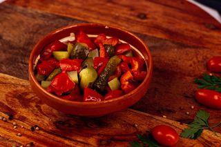 Salata asortată de murături