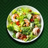 სალათა სეზარი კრევეტებით