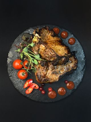 Корейка свинини на кісточці 350 г